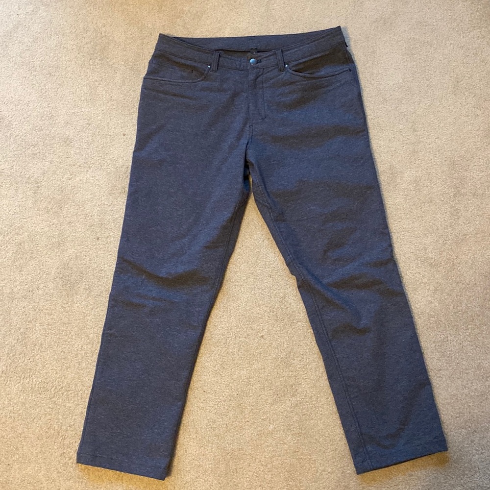 Lulu Lemon ABC Pant Tech Canvas. Classic Fit.